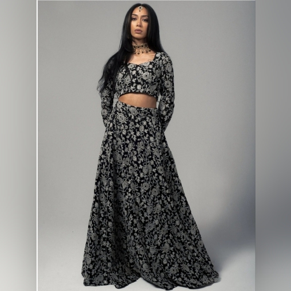 Indian Lengha - Picture 1 of 3